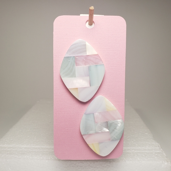 Avon Jewelry - VINTAGE AVON Gorgeous Large Pastel Earrings